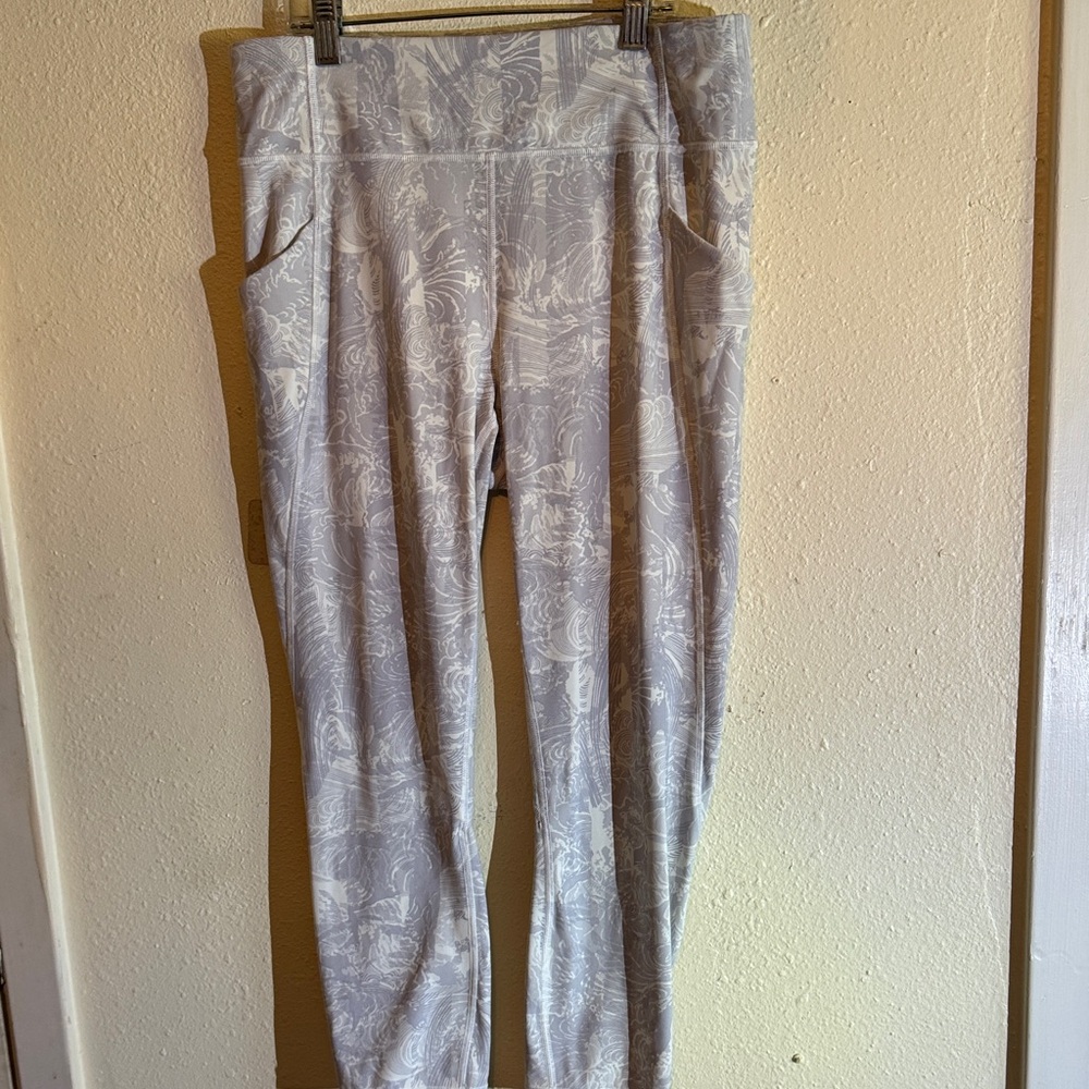 Lululemon Athletica Cream Women's Straight Leg Pants